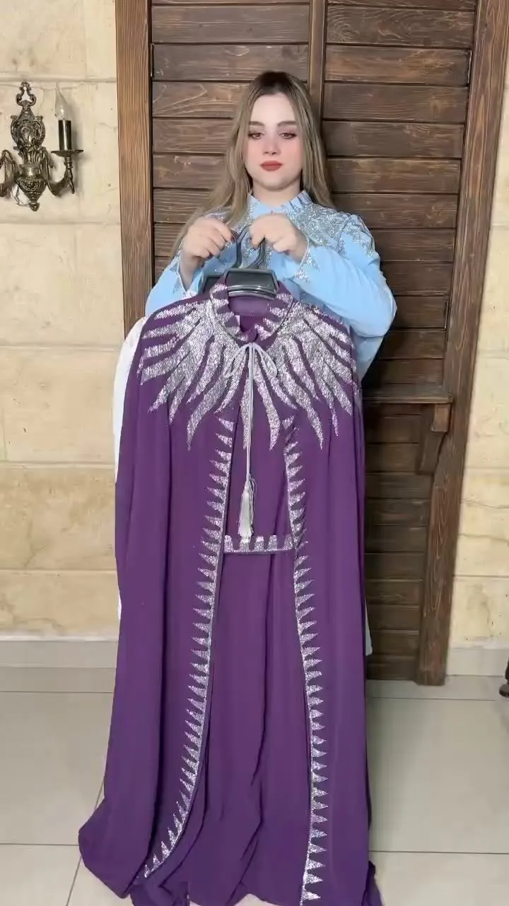 قفطان مغربي قطعتين متوفر بعدة ألوان ومقاسات