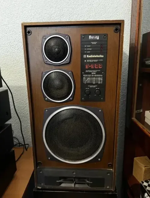 سماعات Technics SB-X500 و Radiotehnika S-90D للبيع