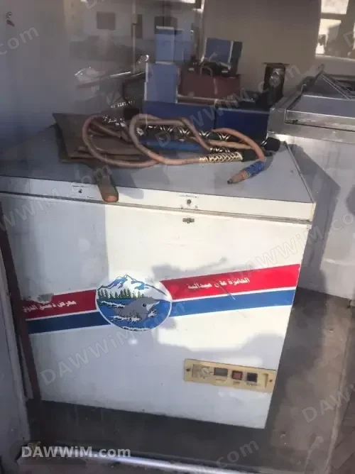 براد أرضي بحاجة تعبئة غاز