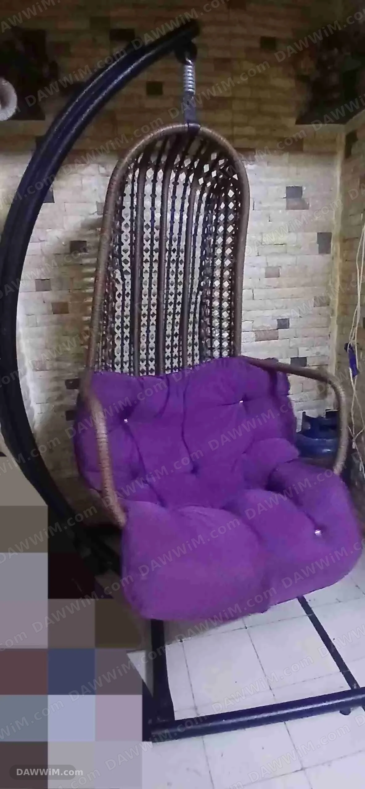 مرجوحة كرسي مستعملة باللون البنفسجي