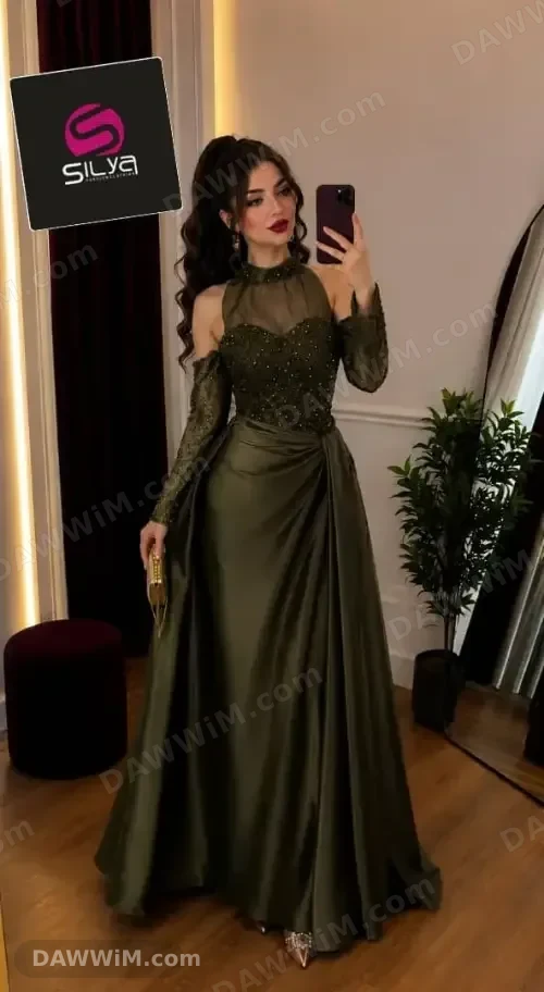 فستان ساتان Zara بتطريز لؤلؤ وبرق
