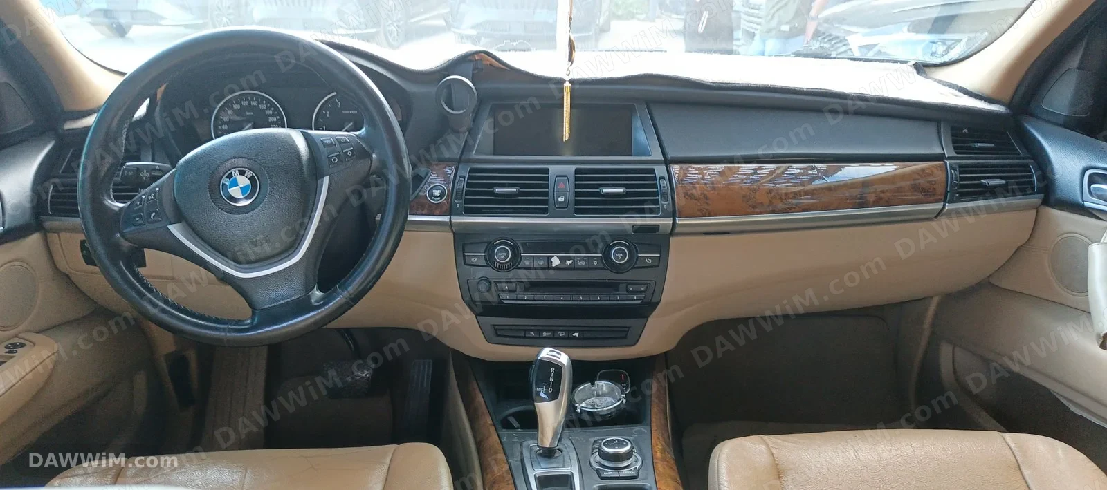 سيارة BMW X5 موديل 2011 للبيع