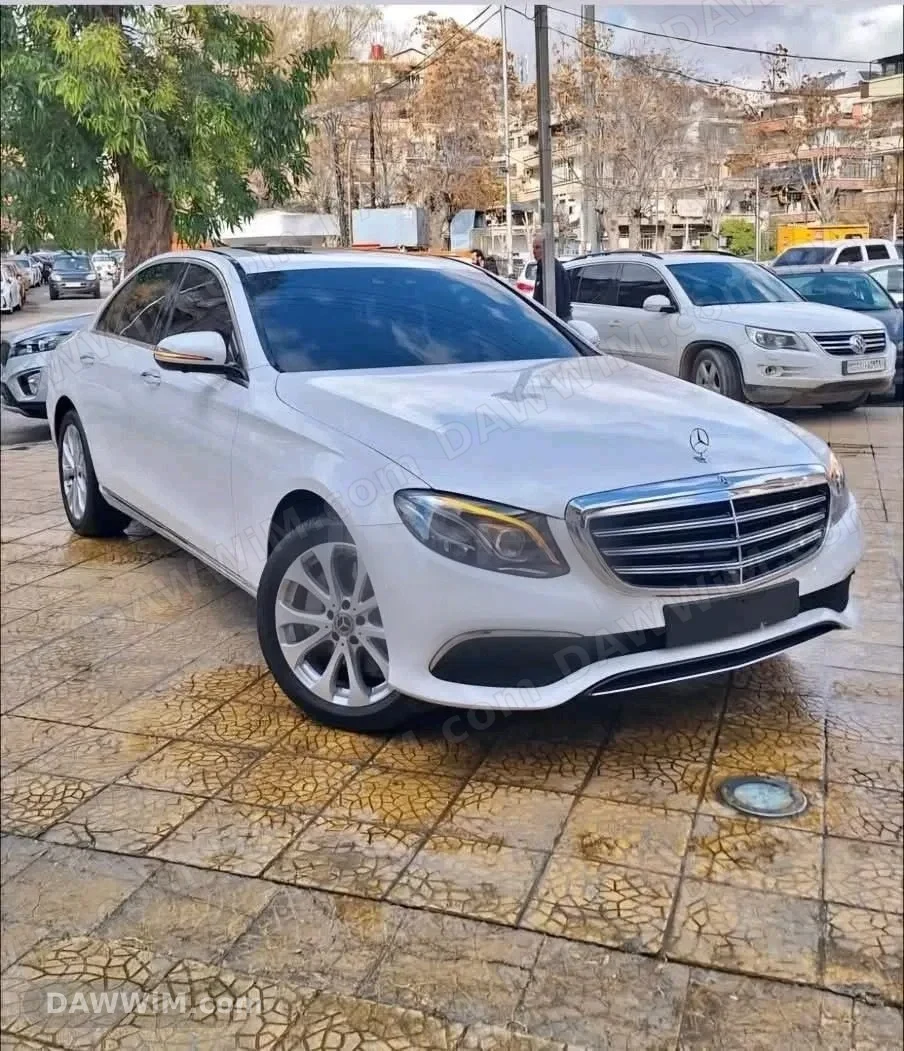 مرسيدس بنز E220 موديل 2019 بحالة الوكالة