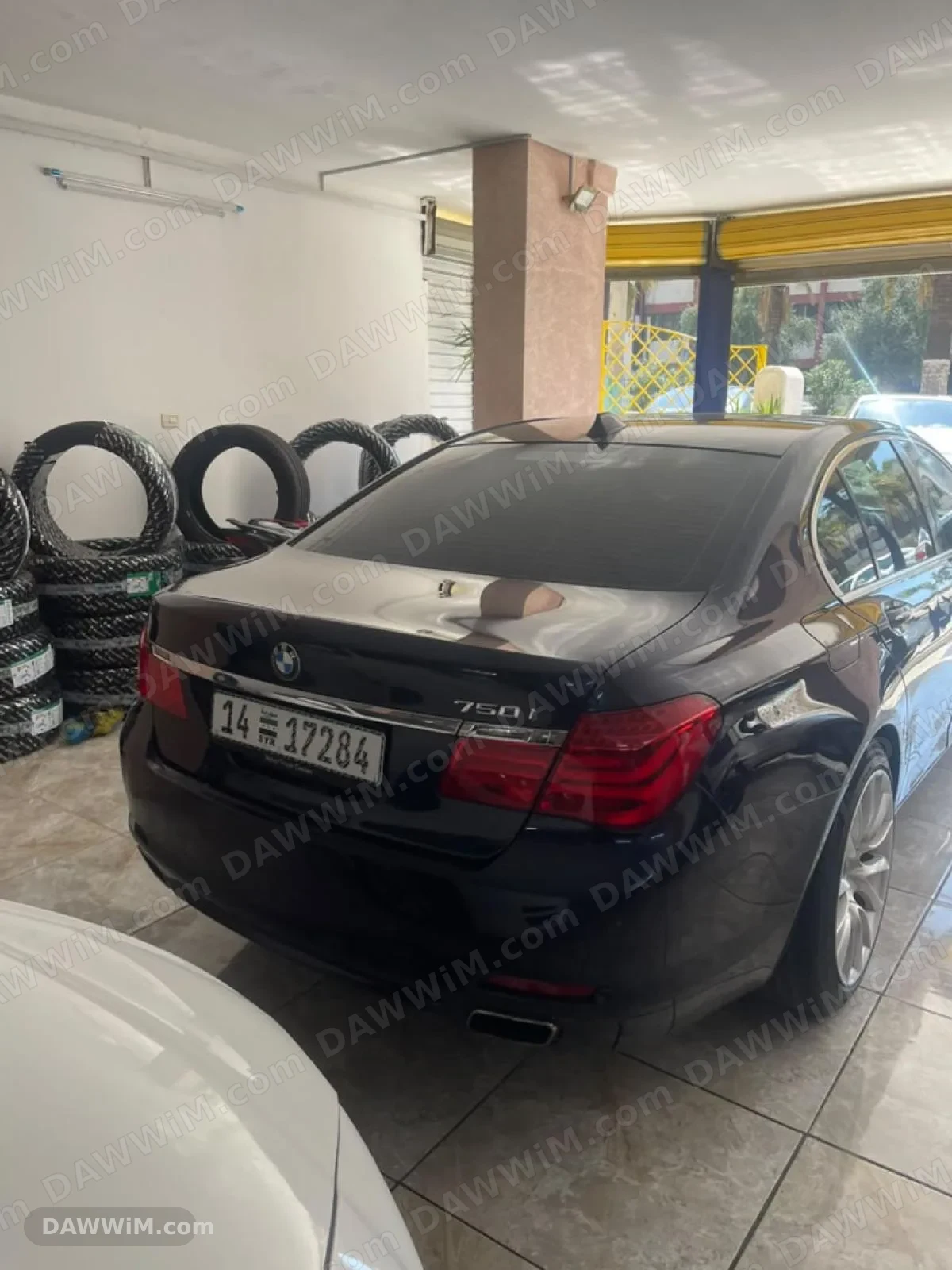 سيارة BMW 750i موديل 2015 للبيع
