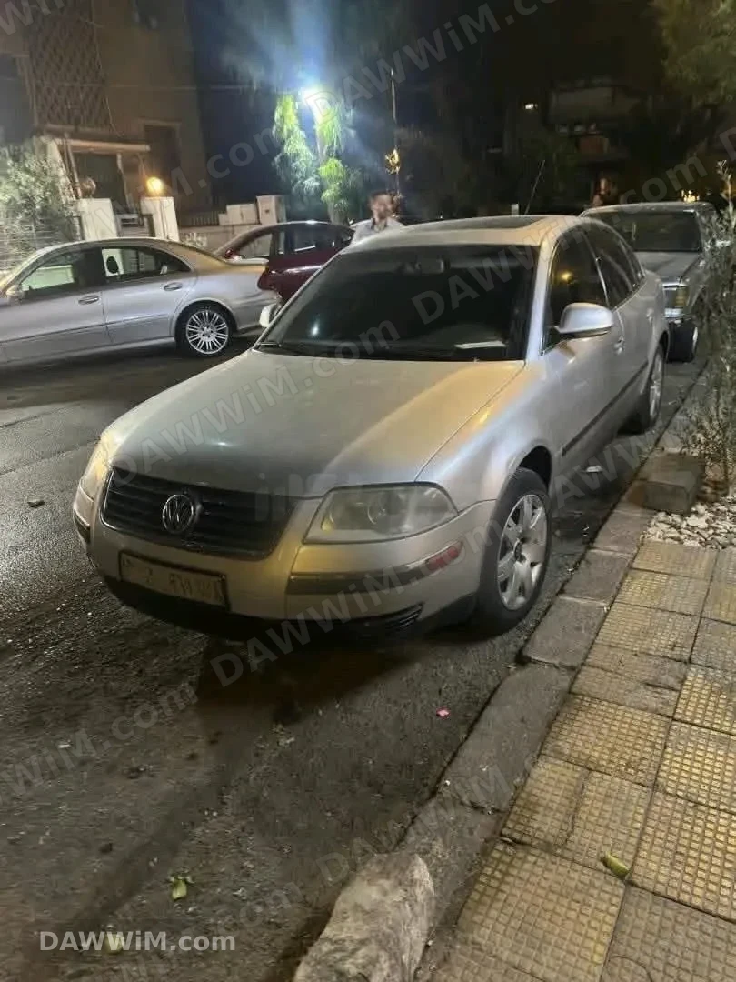 سيارة فولكس فاغن موديل 2004 للبيع