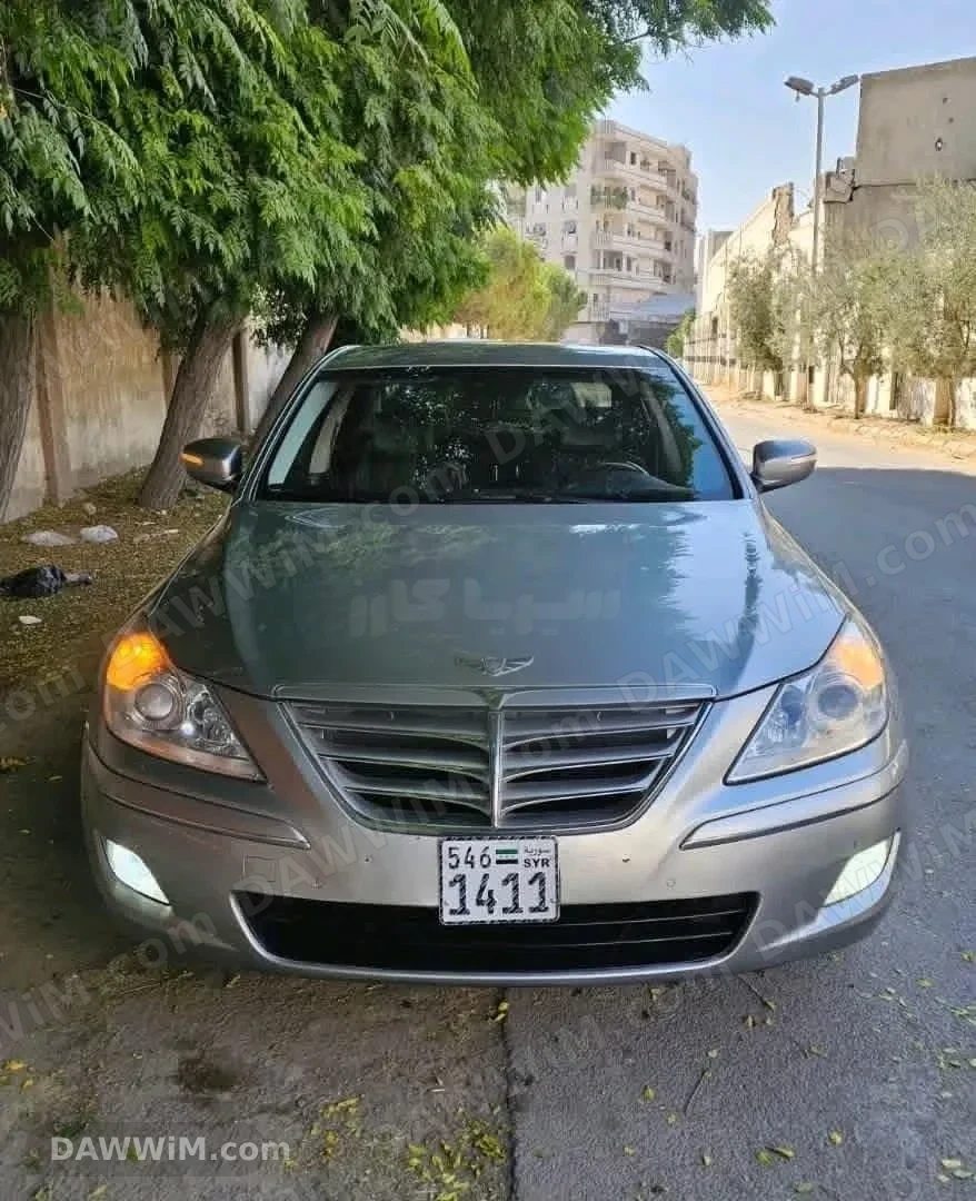 سيارة جينيسيس Genesis موديل 2010 مستعملة