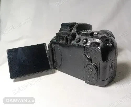 كاميرا نيكون D5300 مع عدسة وزوم متغير