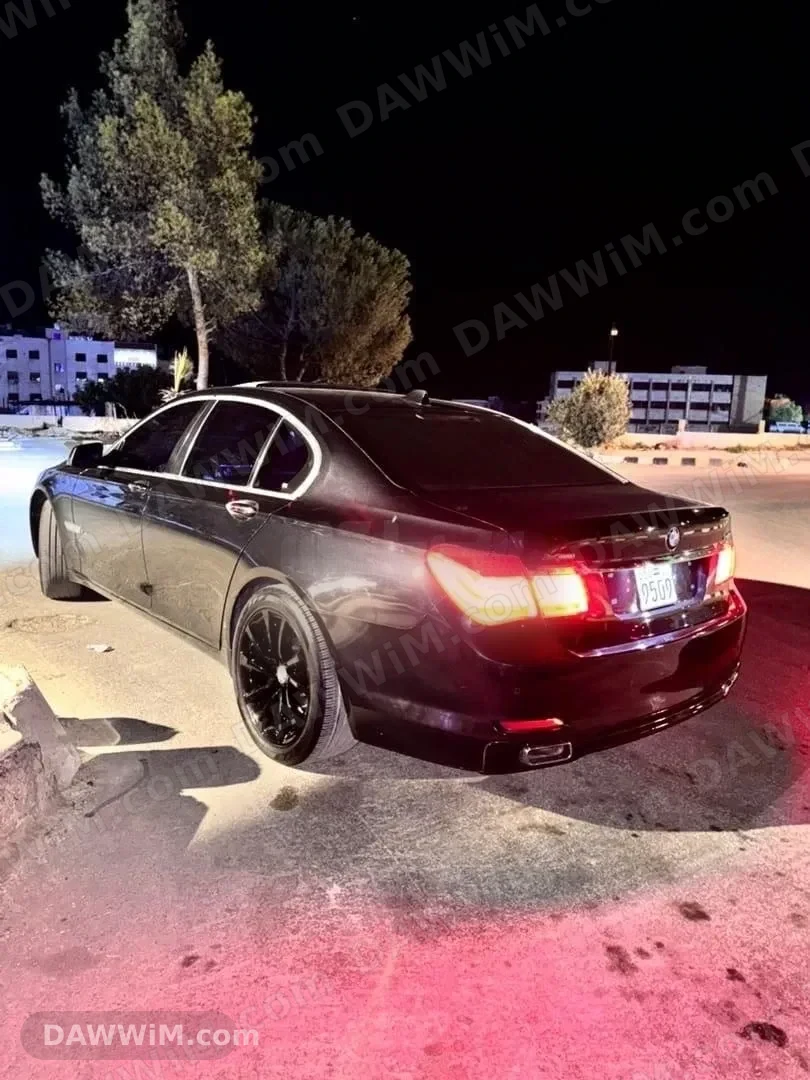 سيارة BMW 740i موديل 2010 للبيع في حلب