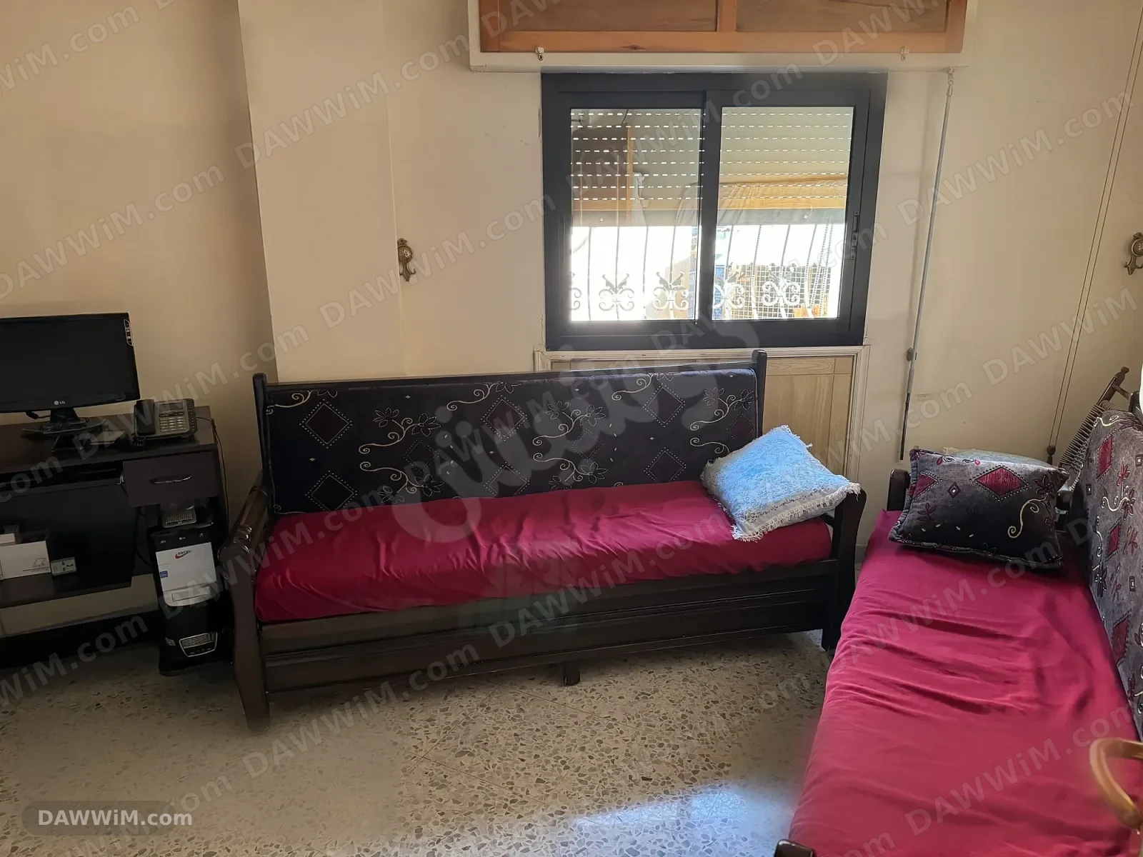 شقة نظيفة للبيع بالقرب من باب سريجة