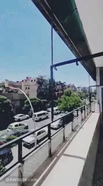 منزل للبيع في البرامكة بإطلالة على الشارع العام