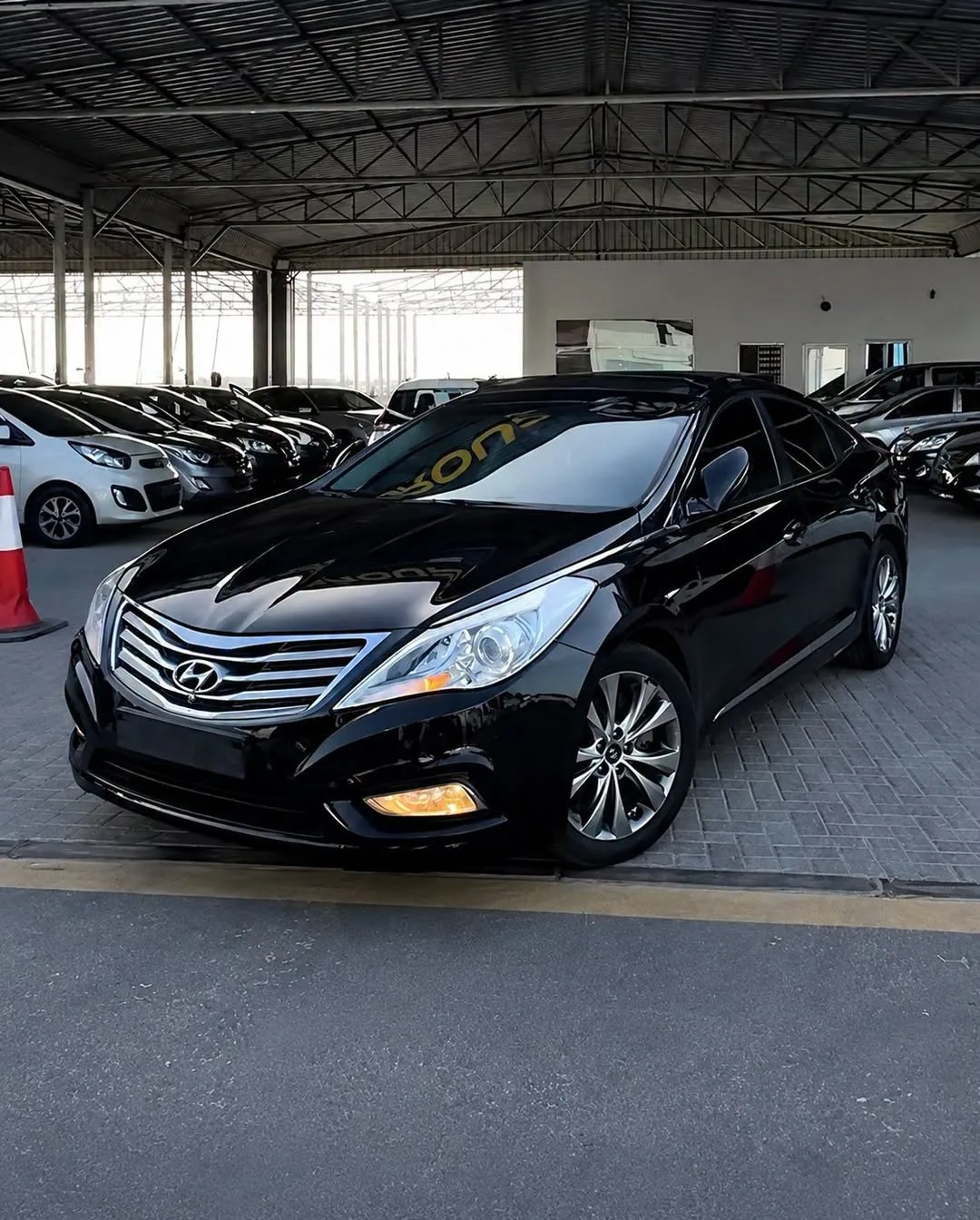 هيونداي أزيرا 2011 للبيع - وارد كوري ومحرك 3000cc