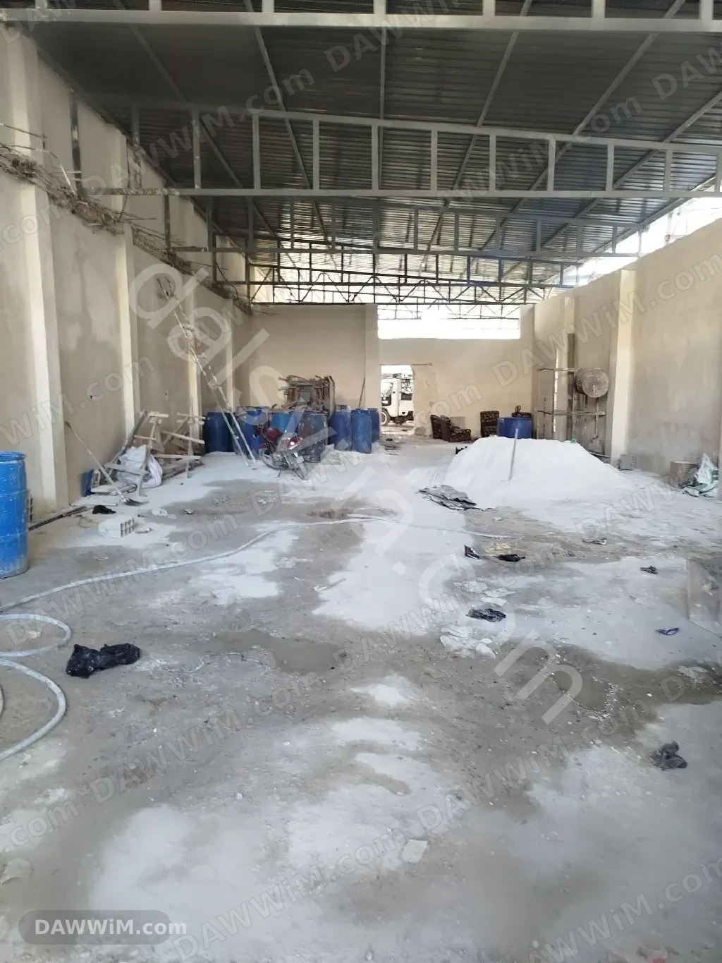 هنكار للإيجار 325 م² في عربين