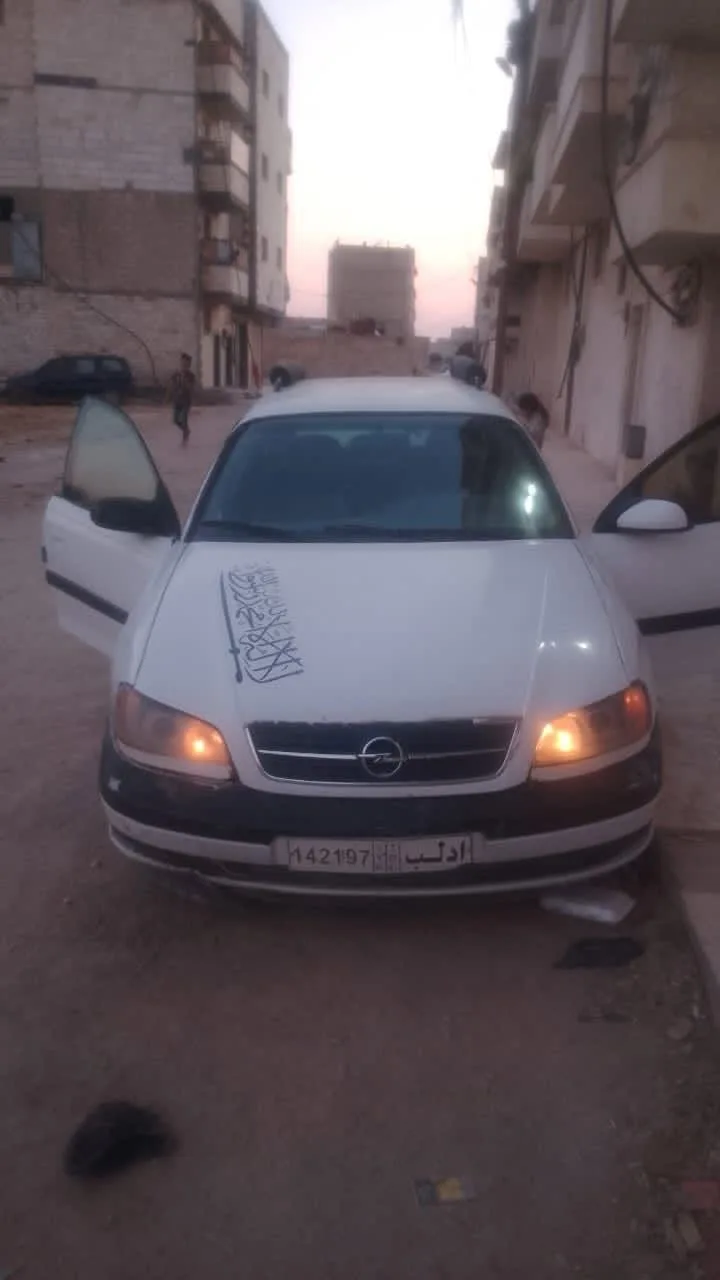 أوبل ستيشن موديل 2000 للبيع