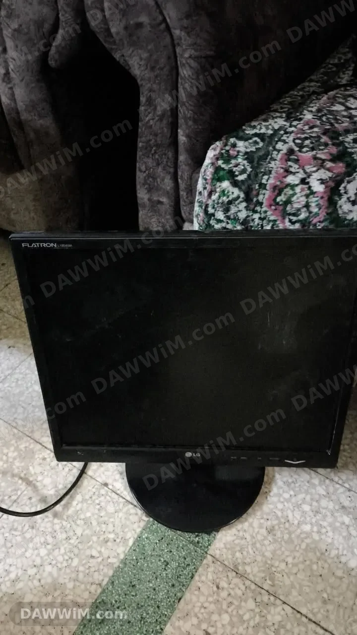كمبيوتر مكتبي للبيع مع كامل الملحقات