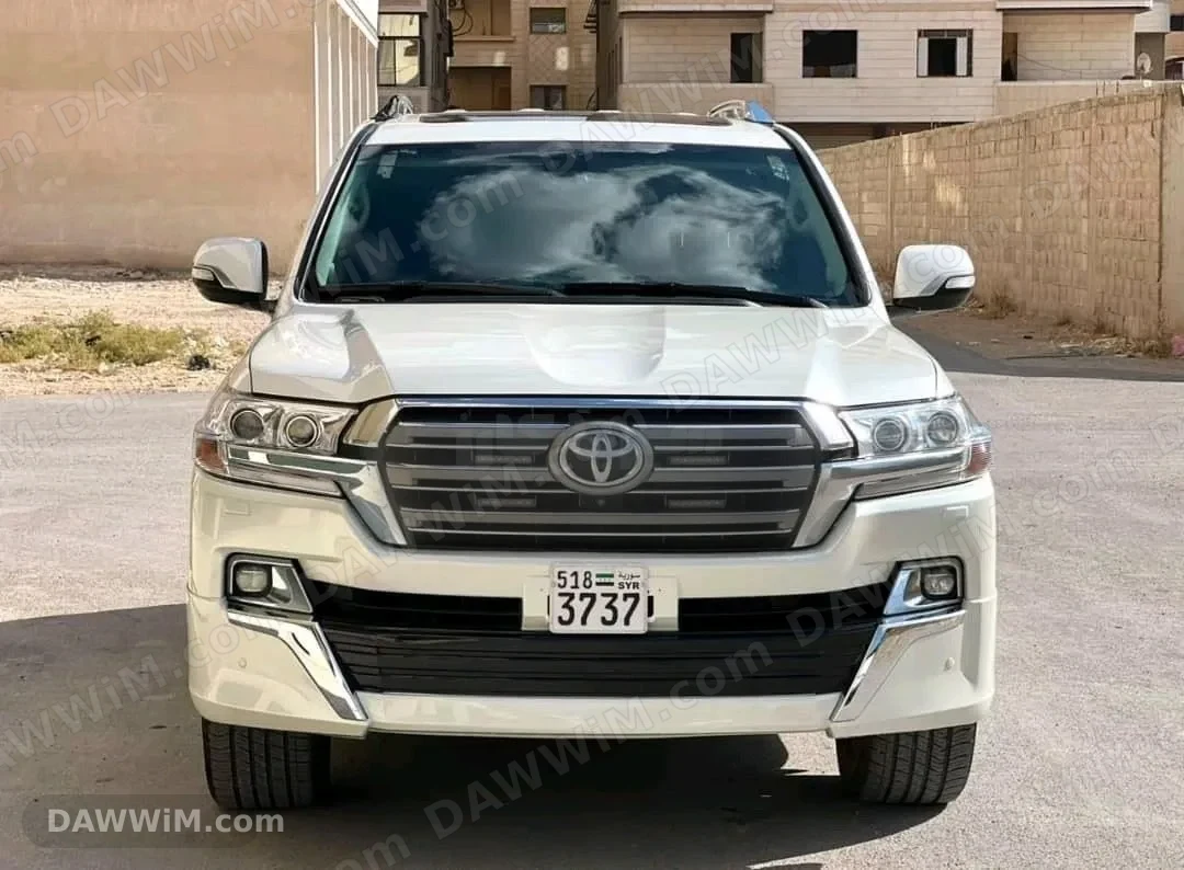 تويوتا لاند كروزر VXR 2017