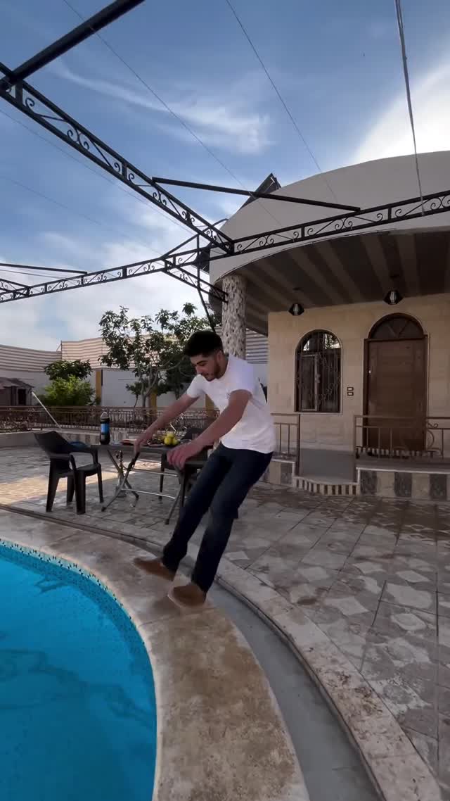 استراحة غيث للإيجار في حرستا مع مسبح وحديقة