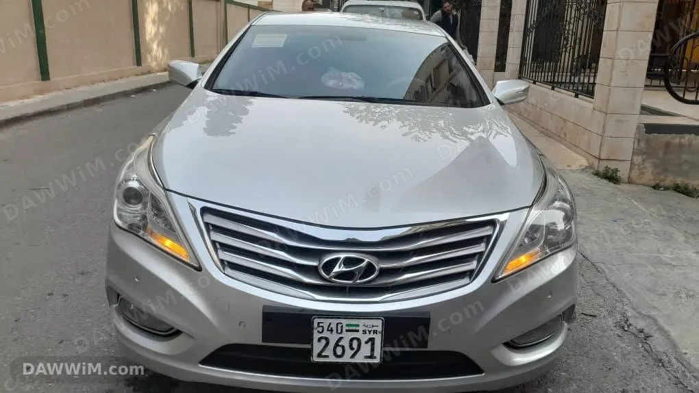 هيونداي آزيرا للإيجار