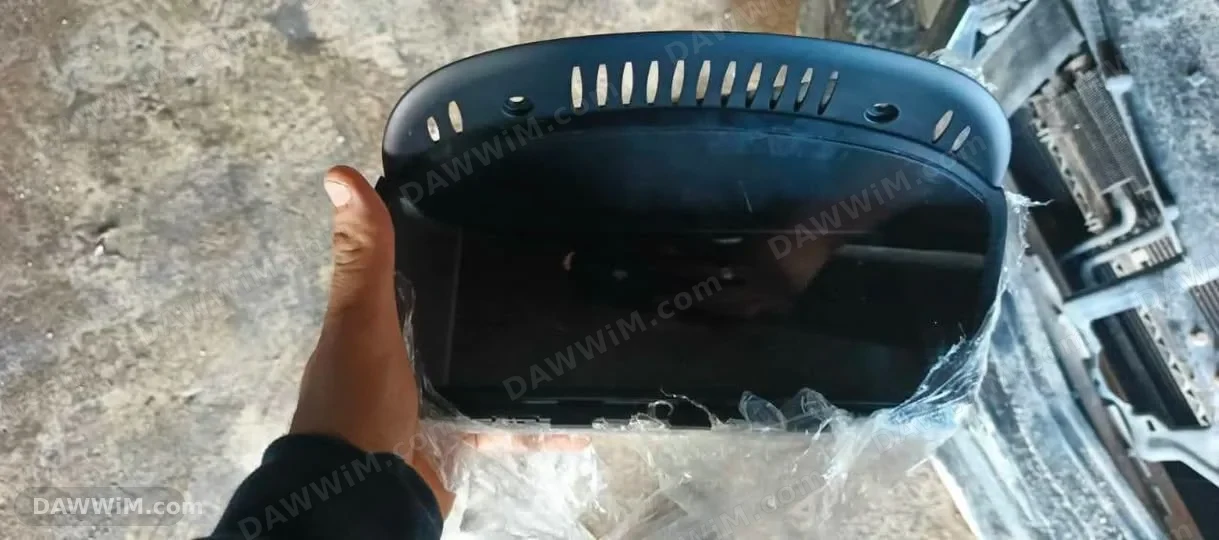 شاشة BMW E60 عريضة ومسجلة