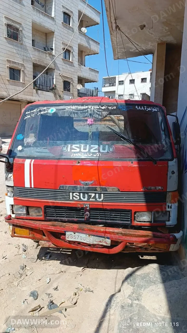 شاحنة صهريج إيسوزو ٢٥ للبيع