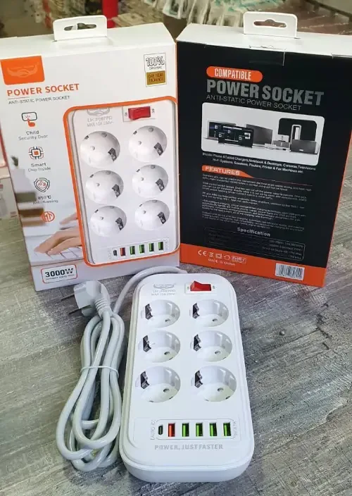 مشترك كهربائي LUCKY HAWK مع منافذ USB Type-C