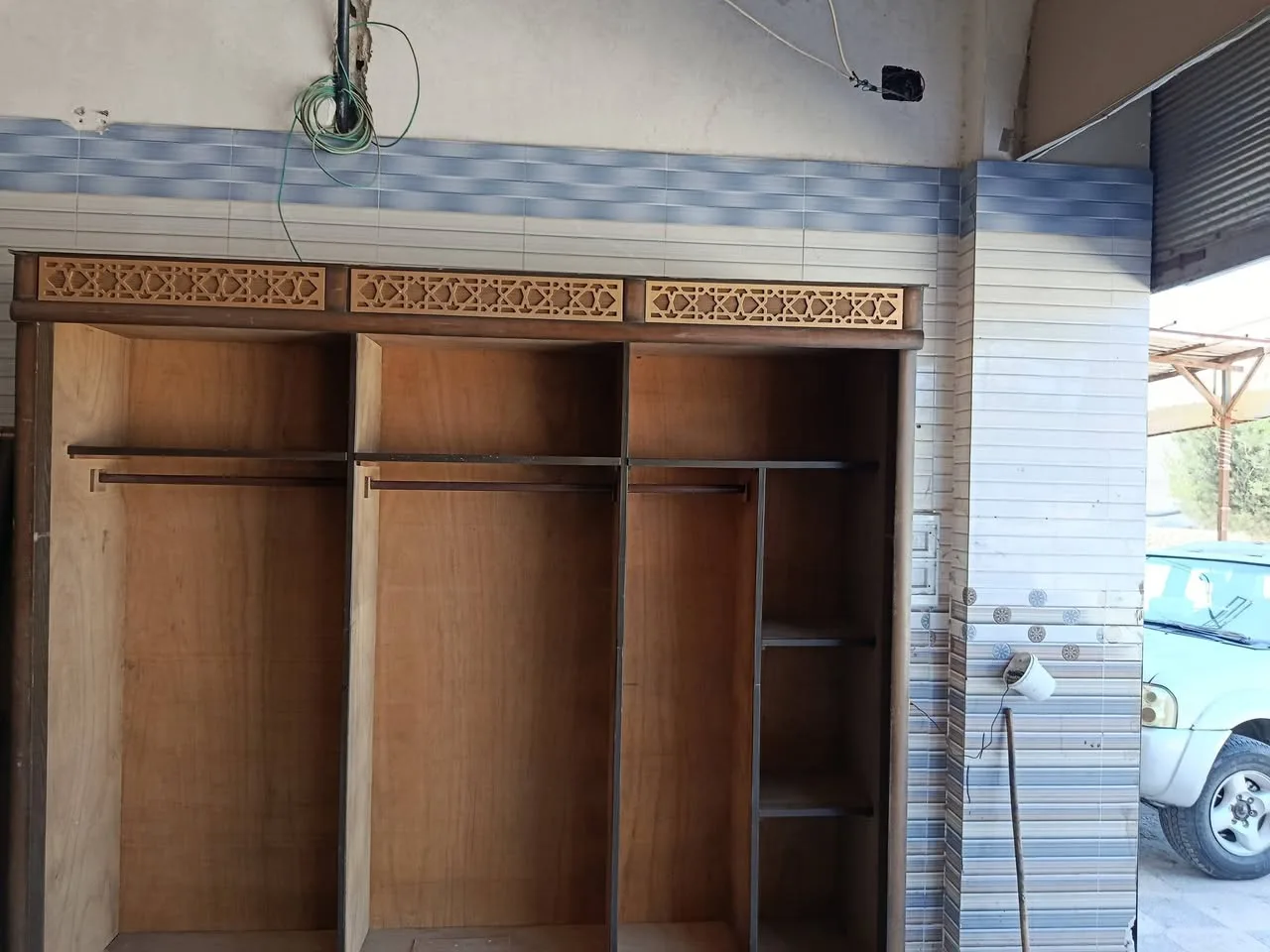غرفة نوم خشب زان تشفيت 7 قطع بحالة شبه جديدة