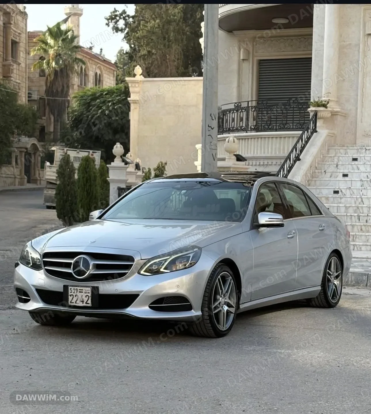 مرسيدس بنز E300 موديل 2014 بحالة ممتازة