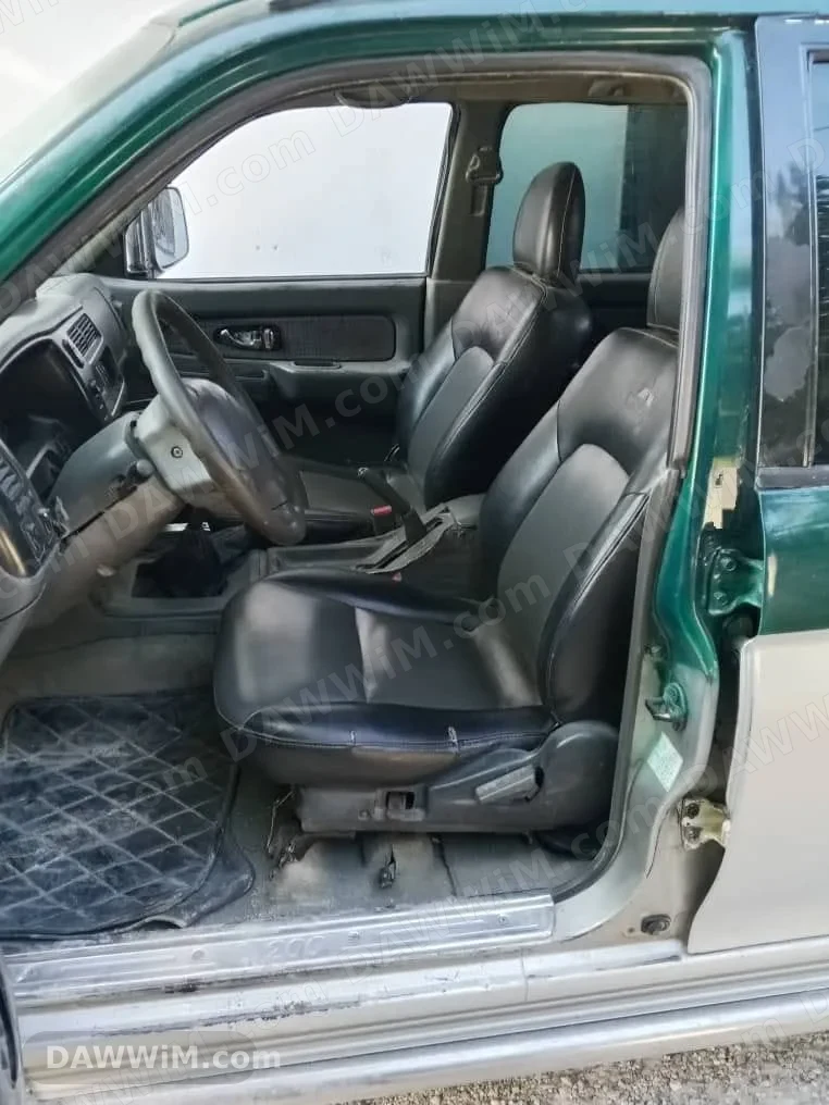 ميتسوبيشي L200 بيك أب موديل 2003 للبيع