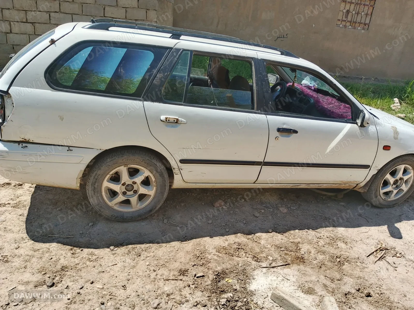 سيارة نيسان للبيع
