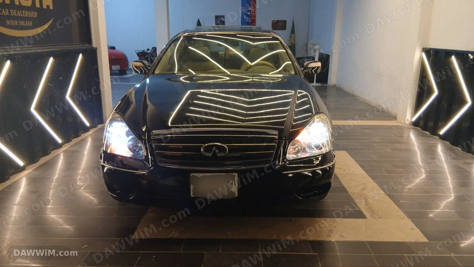 سيارة انفينيتي G37 موديل 2005 للبيع