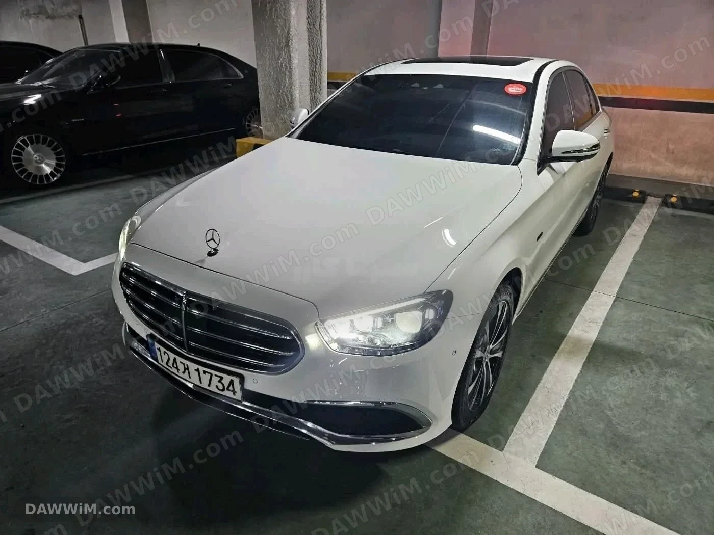 مرسيدس بنز E300 موديل 2021