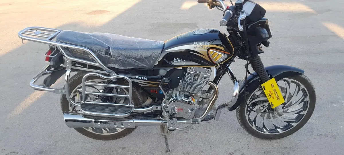دراجة نارية للبيع بحالة شبه جديدة