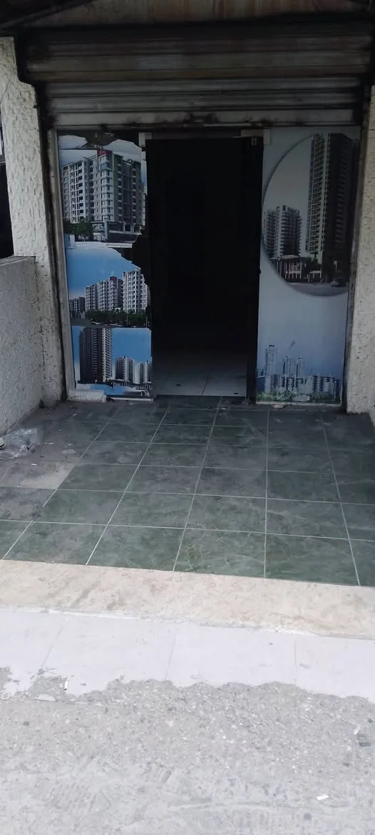 محل تجاري للإيجار في الرمل الشمالي قرب مول اليوسف