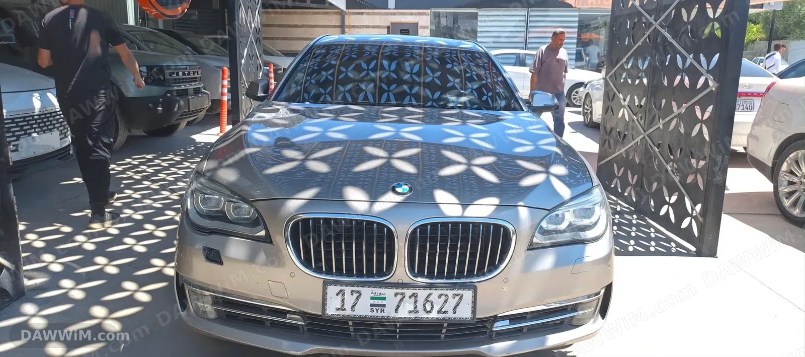 سيارة BMW 750 موديل 2014