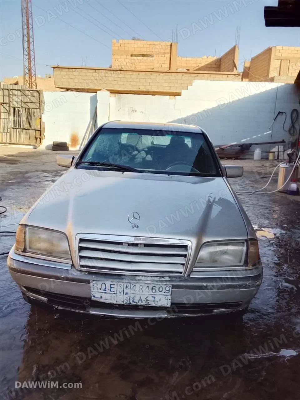 مرسيدس 220 للبيع في الرقة