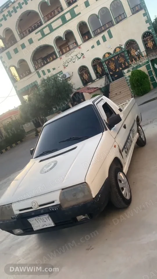 سيارة سكودا بيك أب موديل 1993