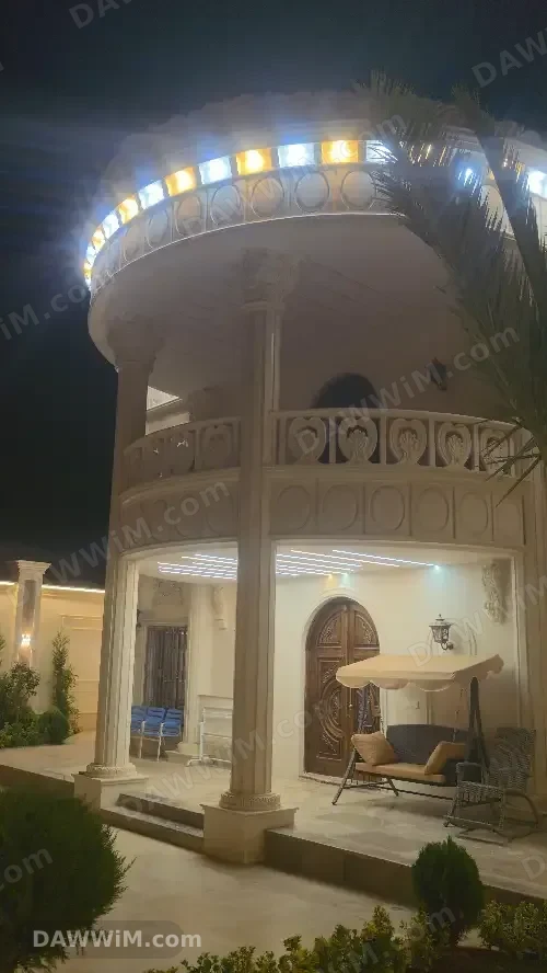 فيلا ملكية فاخرة للبيع في حتيتة التركمان