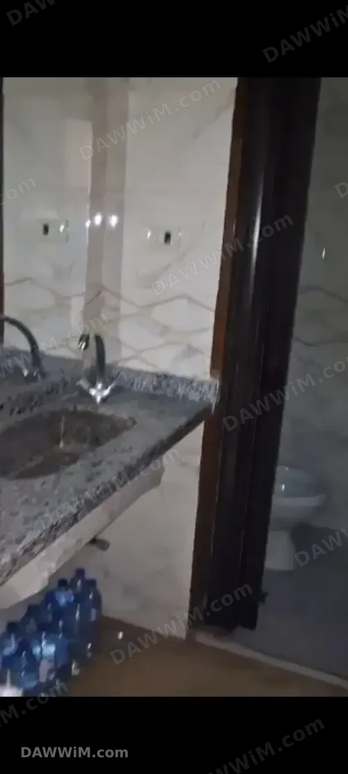 مكتب أو عيادة للبيع في حمص شارع الدروبي