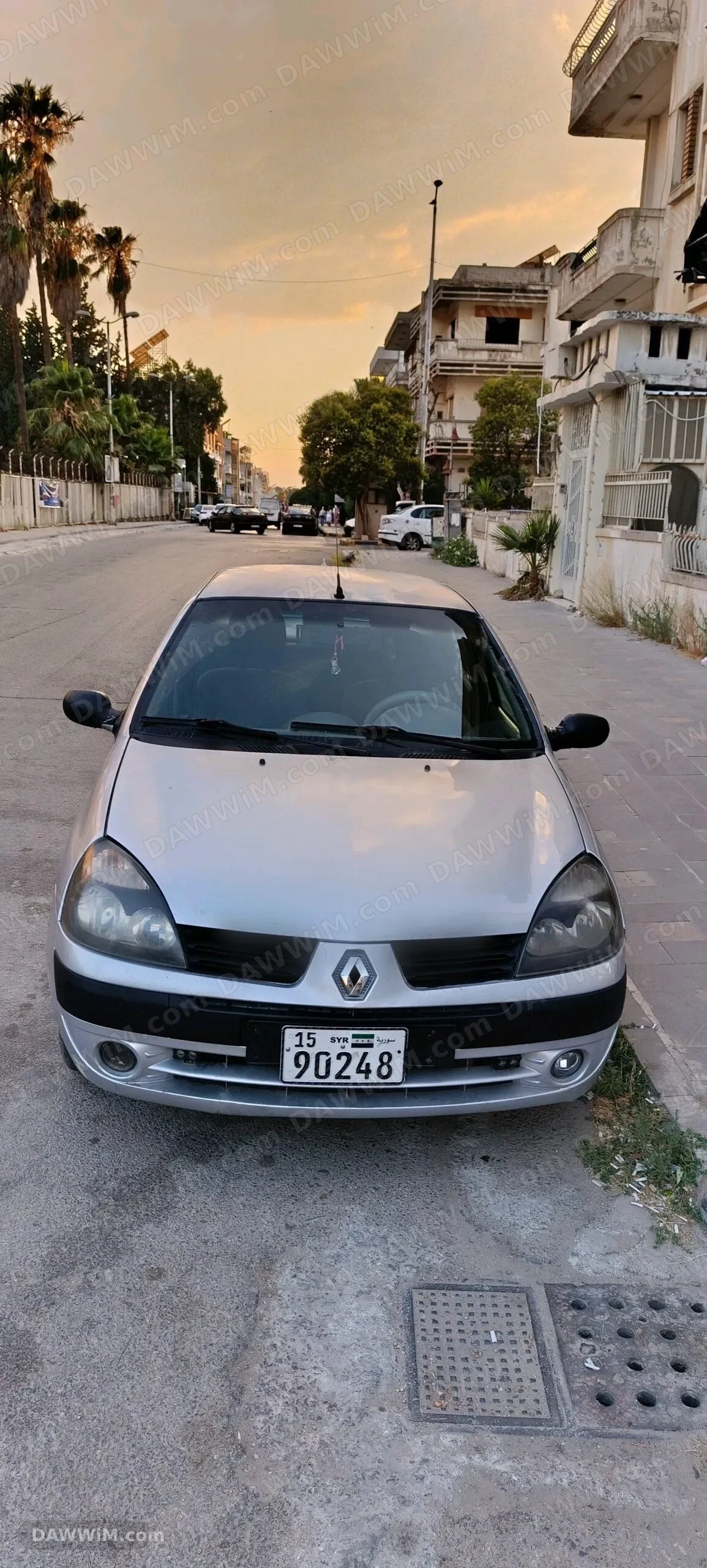 رينو كليو موديل 2006
