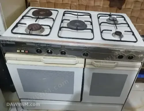 فرن غاز وتار ٥ رؤوس مستعمل