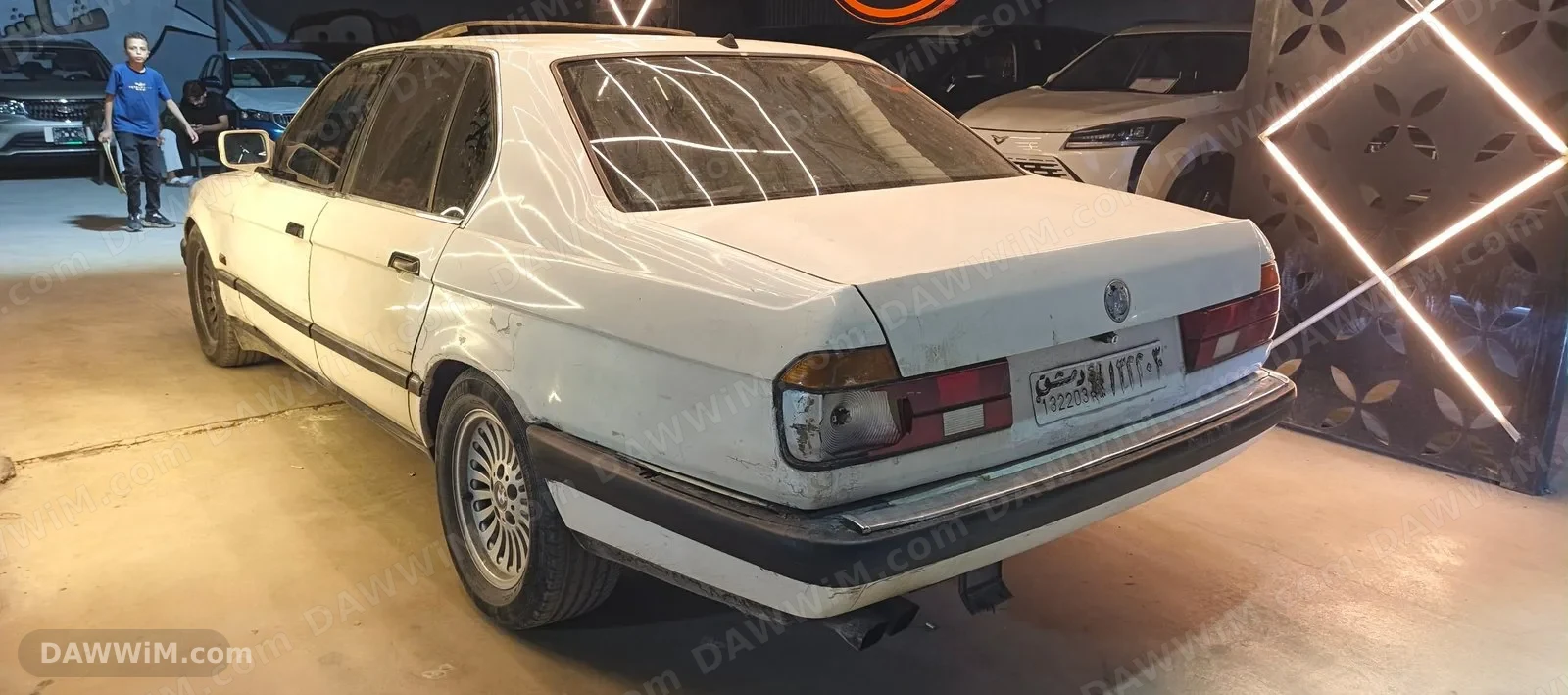 سيارة BMW 735 موديل 1990 للبيع