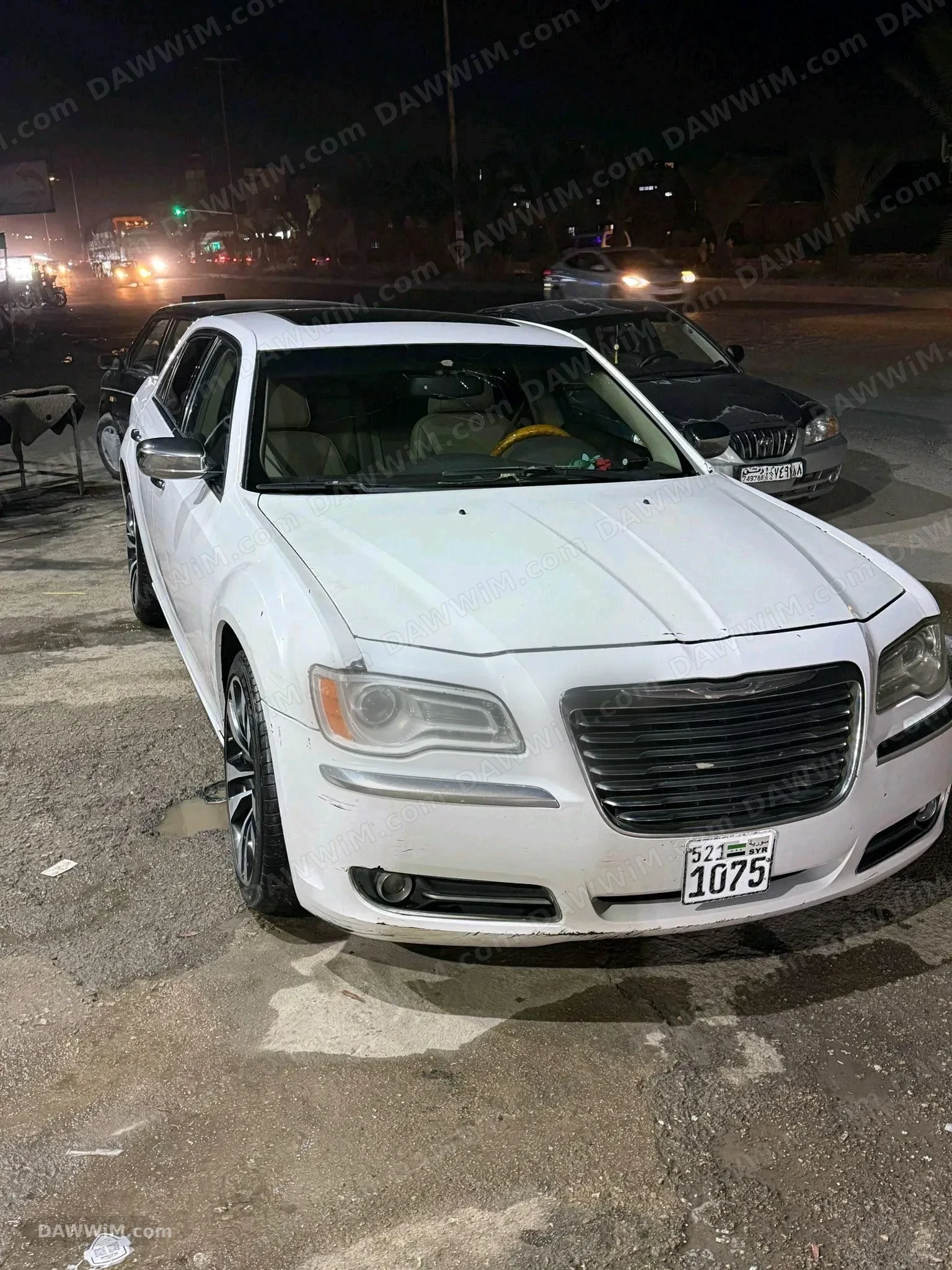 كرايسلر 300C موديل 2013 مستعملة للبيع