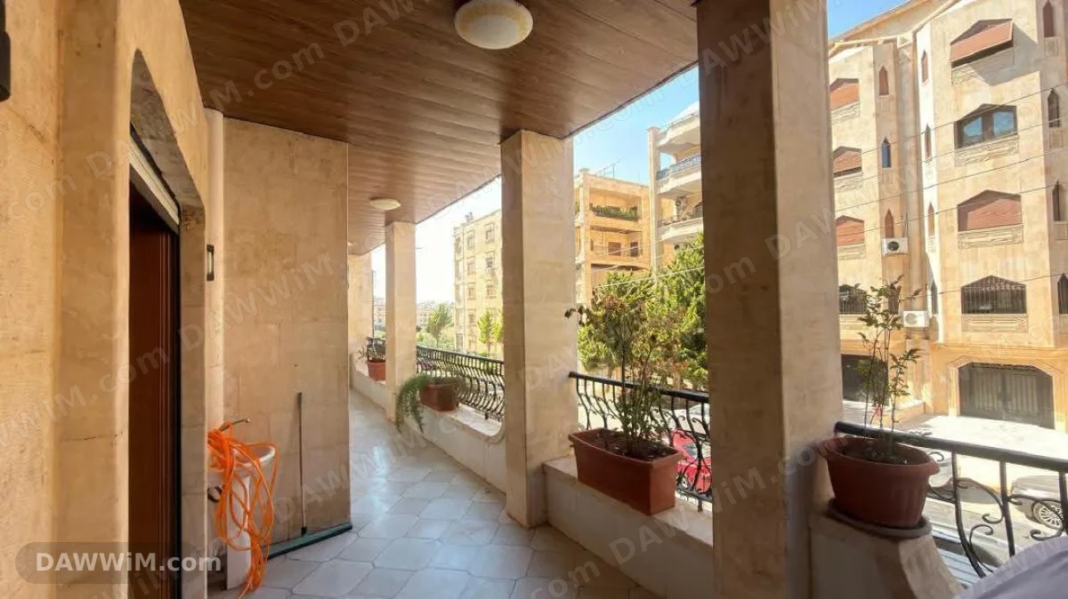 شقة سكنية فاخرة للبيع في حي الزهراء بحلب