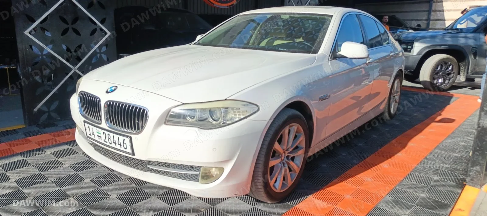 سيارة BMW 535 موديل 2011 للبيع