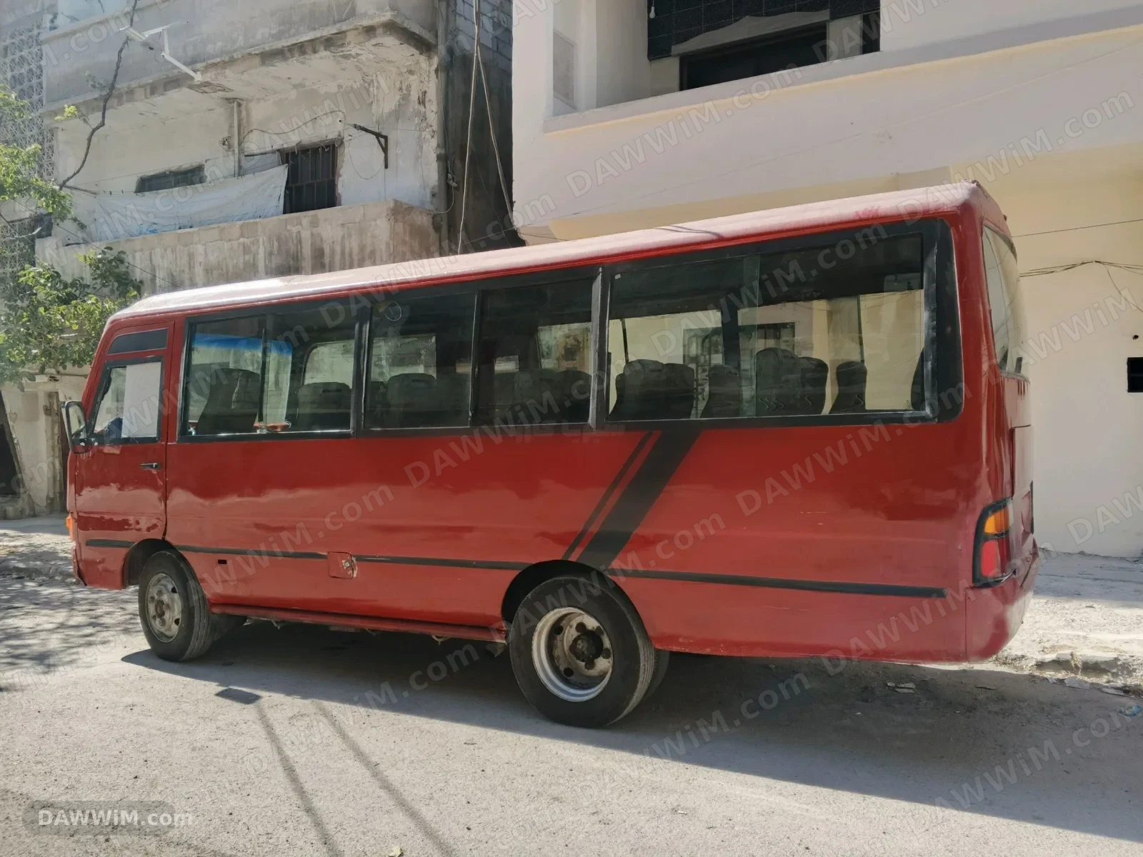 باص نيسان كوست موديل 1980 للبيع