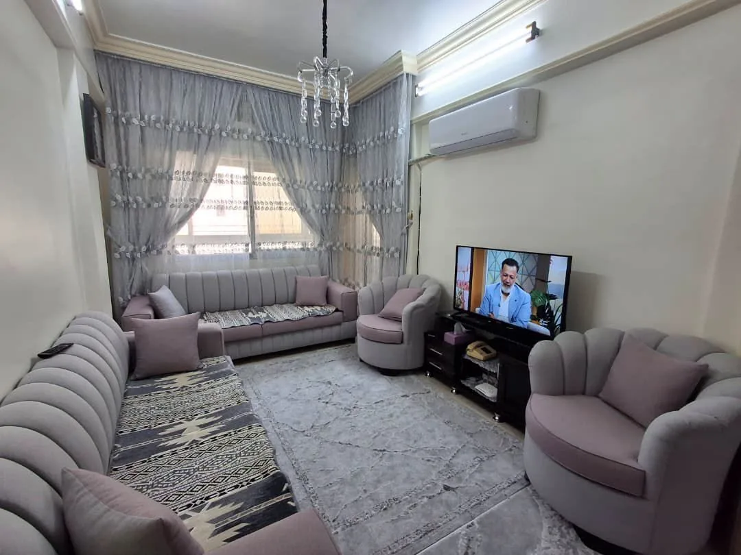 بيت للبيع في الزاهرة القديمة خلف مشفى الفيحاء