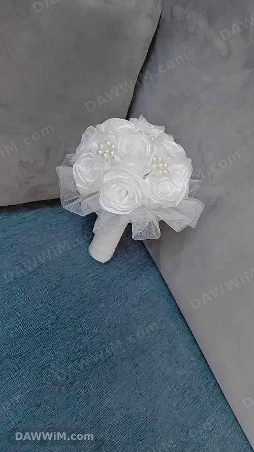 مسكة عروس ورد ساتان