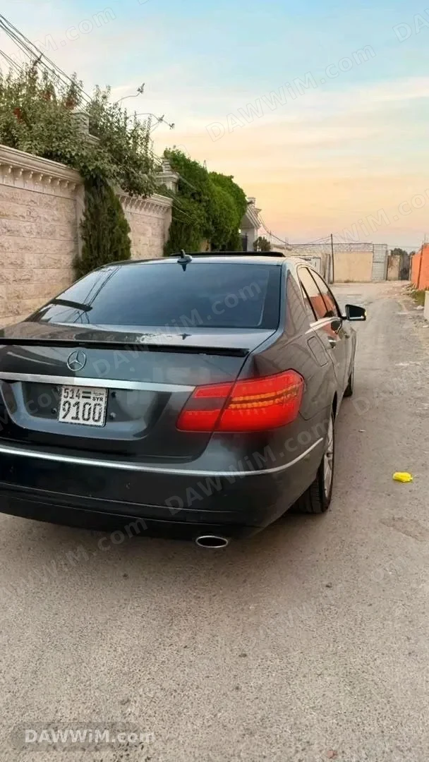 مرسيدس بينز E300 موديل 2011