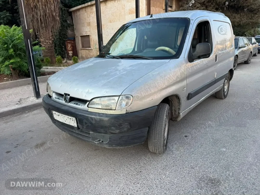 سيارة بيجو بارتنر موديل 1999
