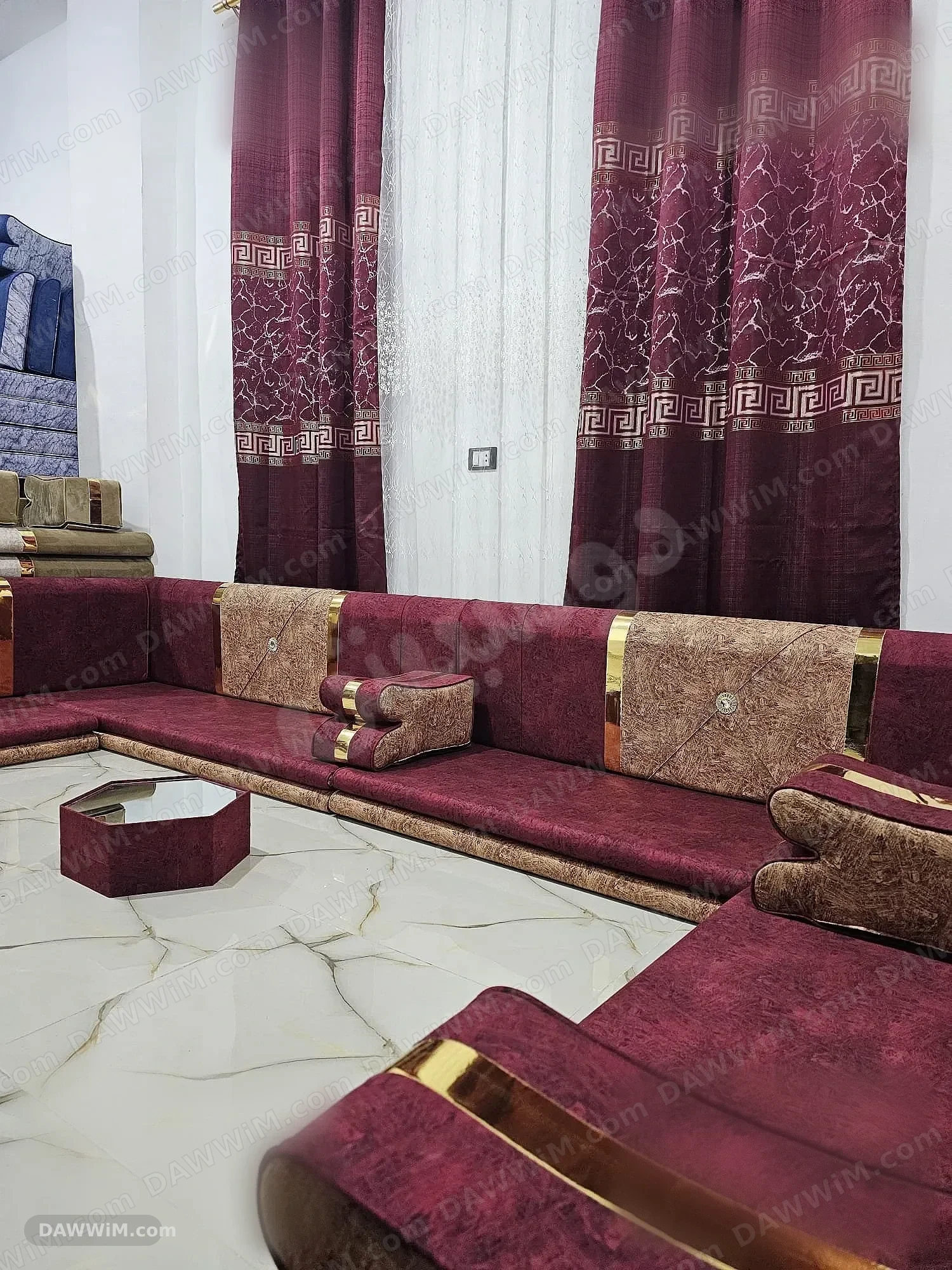 مجالس أطقم مفروشات 12 قطعة مع طاولة هدية
