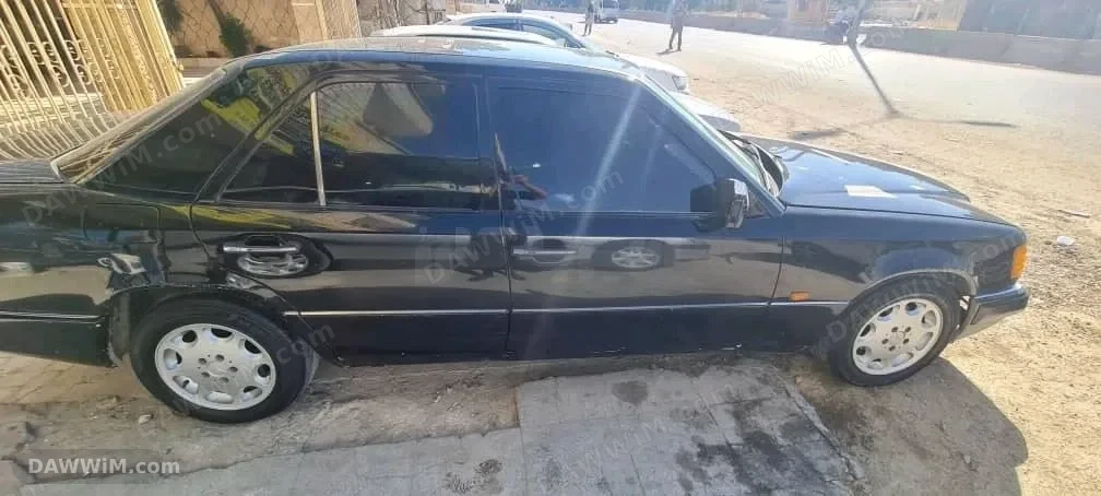 مرسيدس بينز E230 موديل 1991 للبيع